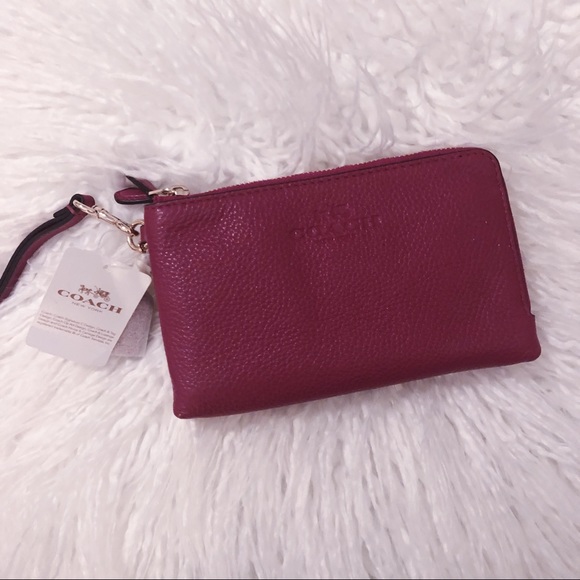Coach Handbags - COACH NWT wristlet Maroon